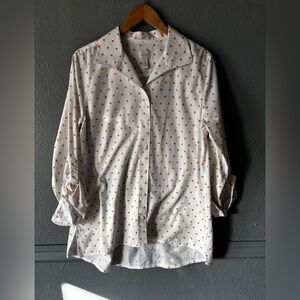Chico’s No Iron White & Orange Polka Dot Button Down Shirt Size 2